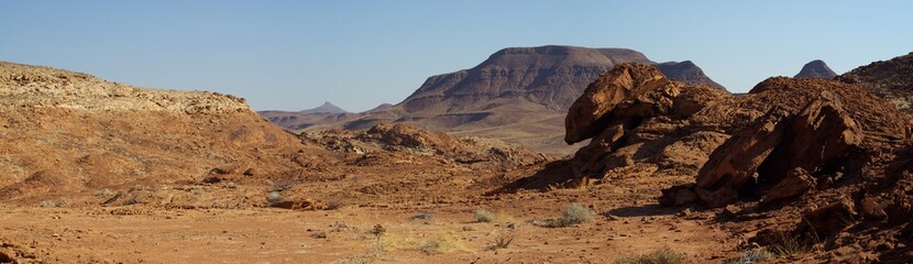 Rochers étranges dans le Damaraland - Namibie