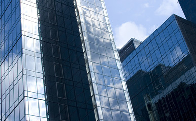 Fototapeta na wymiar Glass office tower