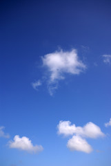 nuage et ciel bleu