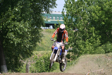 The motorcyclist aspires to finish