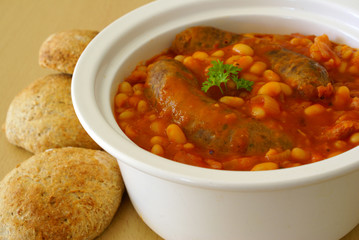South-african sausages (boerewors) with baked beans