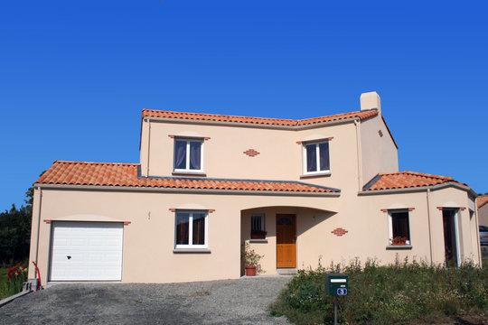 Maison neuve 1