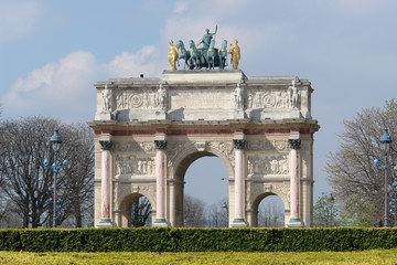 Fototapeta na wymiar Arc de Triumph du Carrousel, Paryż