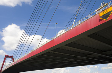 Fototapeta na wymiar Zawieszenie most 18