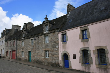 Fototapeta na wymiar Brittany domy w Guerlesquin (Wielka Brytania)
