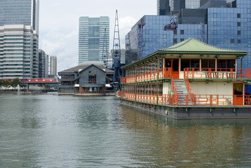 Naklejka premium Floating Chinese restaurant