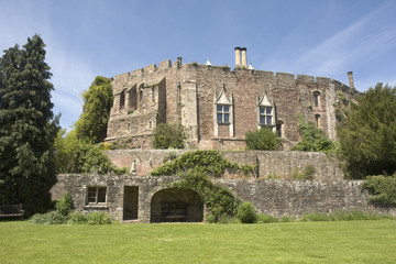 Fototapeta na wymiar berkeley castle gloucestershire 