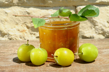 confiture de prune reine-claude
