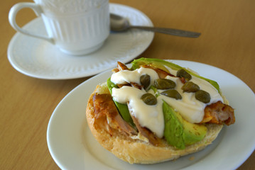 Sandwich with grilled chicken, avocado and mayonnaise