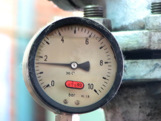 pressure-gauge