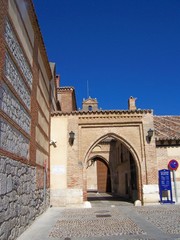 Fototapeta na wymiar Convento de Santa Clara en Tordesillas1