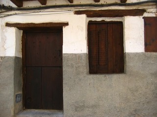 Obraz na płótnie Canvas puerta y ventana