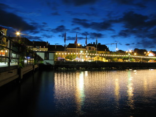 Nyon (Swiss) illumination reflection on water