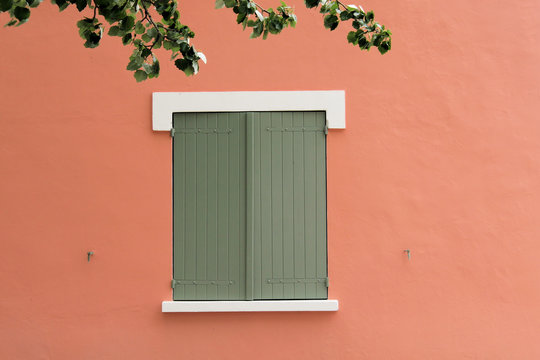 Volet de maison proven&ccedil;ale