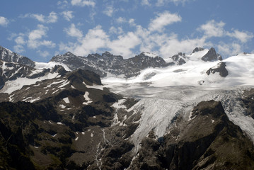 Sommet enneig&eacute;