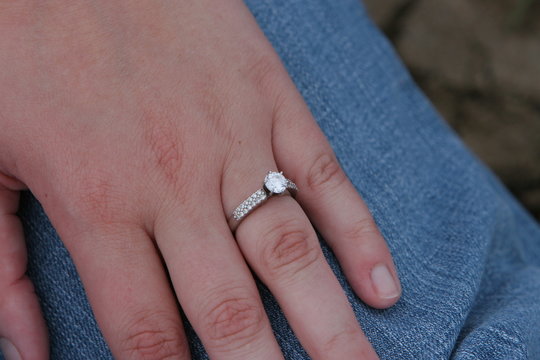 engagement ring hand jean