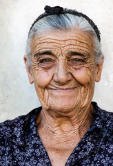 Happy old lady - 4016646