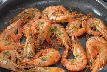 poêlée de crevettes