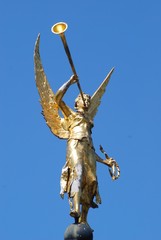 dans le ciel un ange