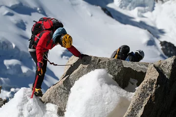 Afwasbaar Fotobehang Alpinisme Alpinistes et neige
