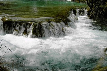 Sch&auml;umendes Wasser