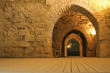Naklejka premium tunel templariuszy rycerz jerozolima izrael