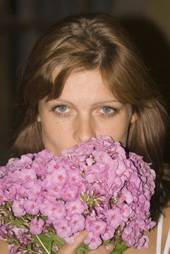 Girl with bouket