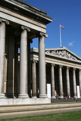 Fototapeta premium British museum with tourists