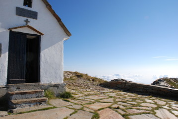 Fototapeta na wymiar cappella degli alpini