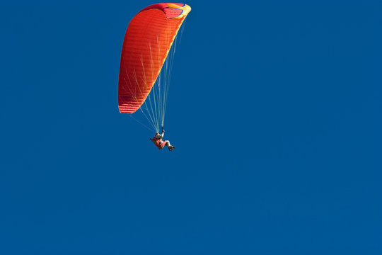 parapente rouge 2