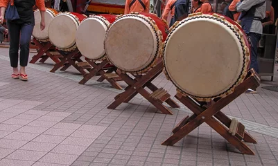 Türaufkleber Japanese drums arrangement © Provisualstock.com