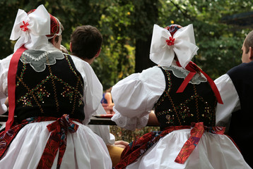 garb-folklore 11