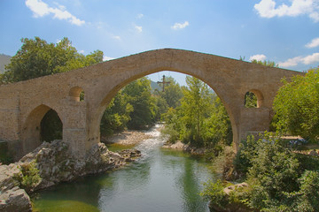 Fototapeta na wymiar Roman Bridge, Cangas de Onis