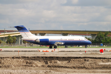 Fototapeta na wymiar Klasyczny odrzutowy samolot DC-9