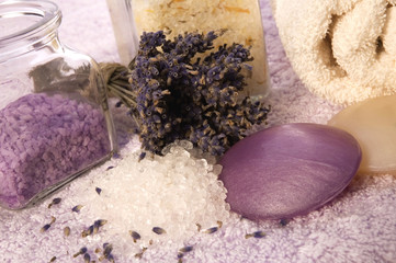 Obraz na płótnie Canvas lavender bath items. aromatherapy