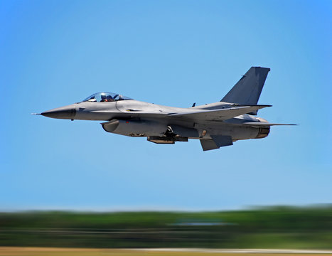 Modern jetfighter F-16 at high speed (motion blur)