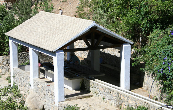 lavoir dans la ville de chefchaouen au maroc