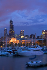 Obraz premium Downtown Chicago from marina