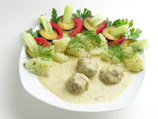 beef collops with sause and vegetables