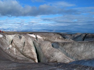 crevasses gigantesques sur les glaciers du pole nord
