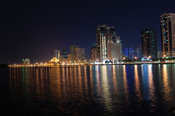 Fototapeta na wymiar Sharjah At Night