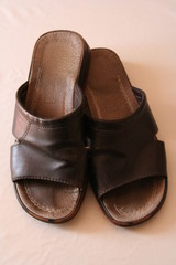 pantofole da uomo prese dall'alto