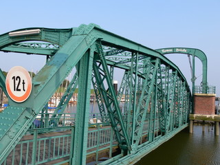 Nassaubrücke