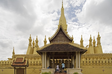Fototapeta na wymiar That Luang, Vientiane Tempelanlage