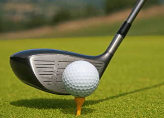 club et balle de golf