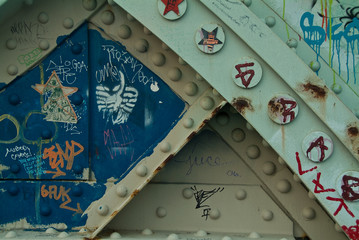 Artistic Grafitti on South street Bridge