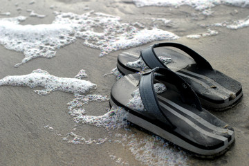 Thongs and Tide