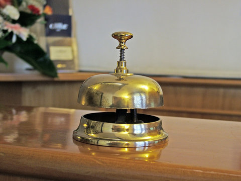 campanello in bronzo per reception 2
