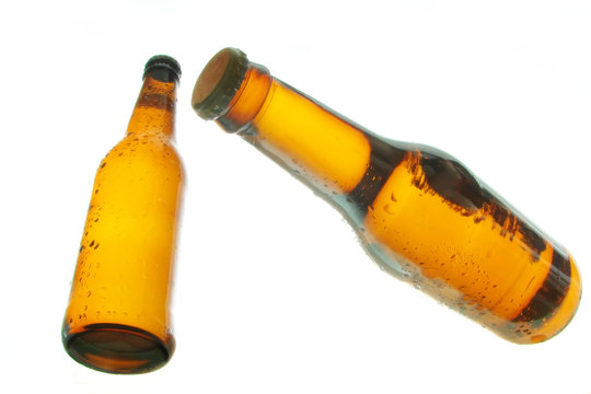 Flooting bottles pf beer