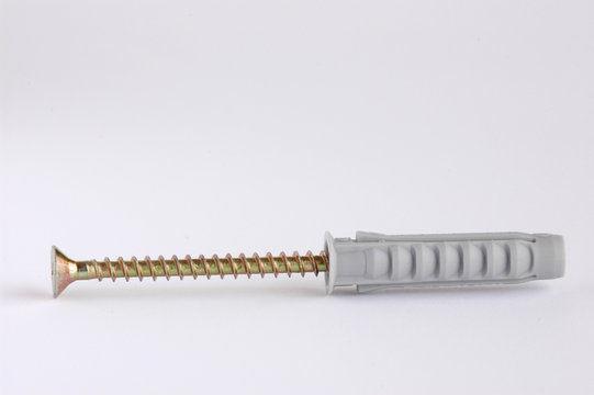 Tornillo con anclaje